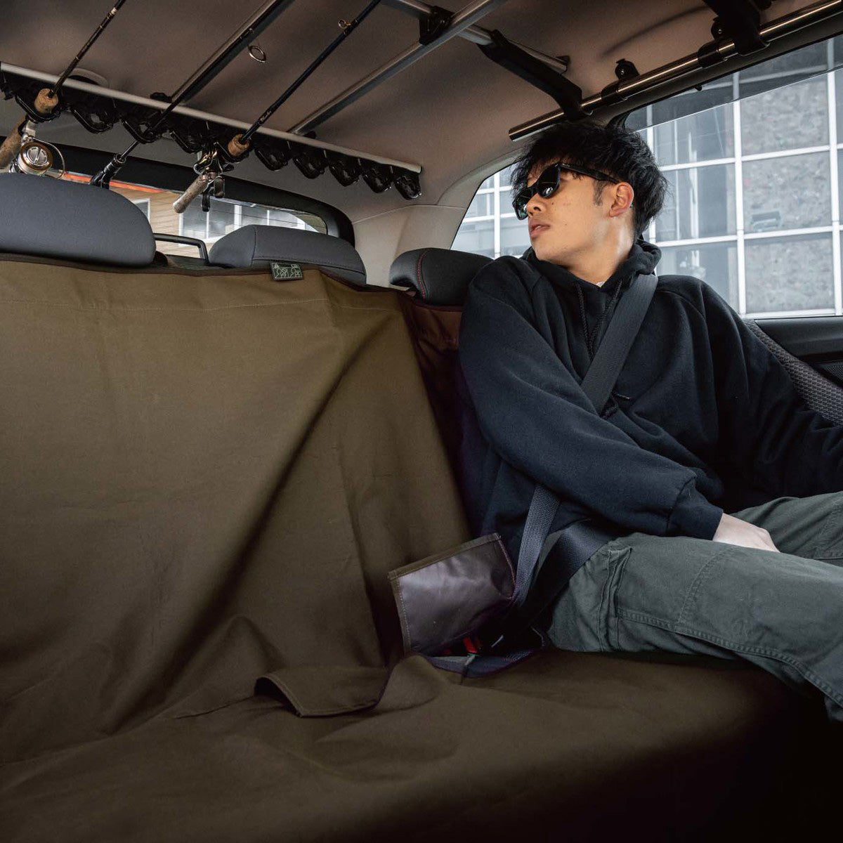 ビヨンドストレージ マルチリアシートカバー(オリーブ) UP-1078